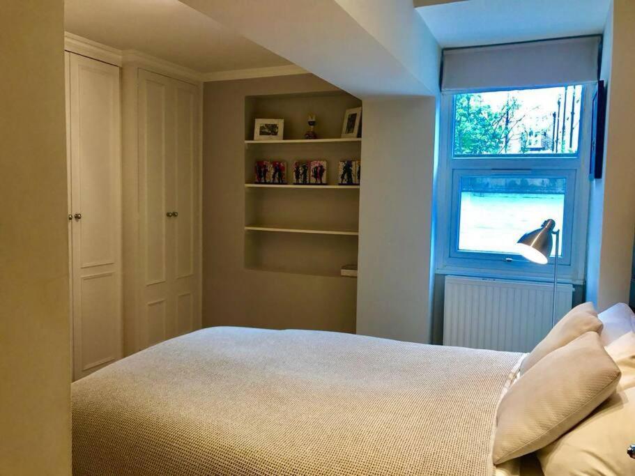 Stunning 2 Bed/2Bath Flat In Heart Of Kensington Apartment London Bagian luar foto