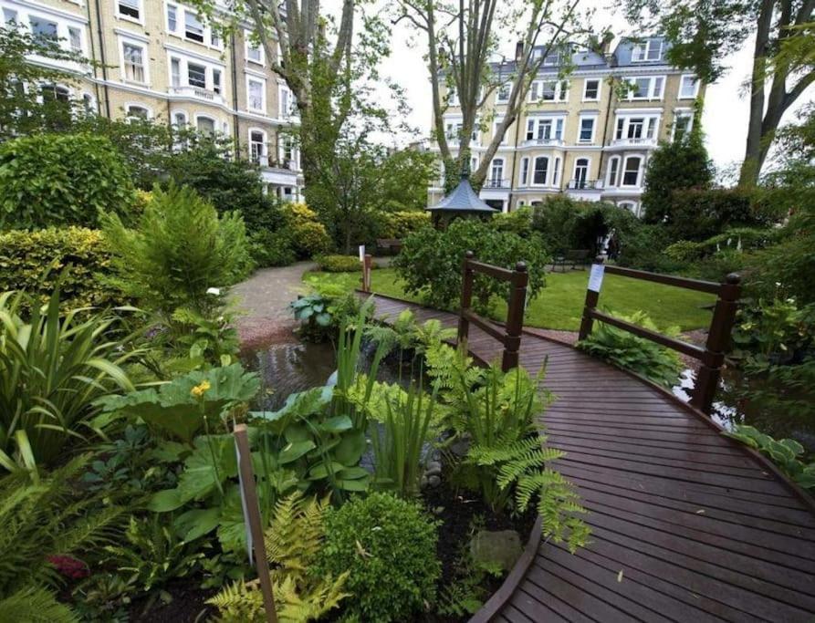 Stunning 2 Bed/2Bath Flat In Heart Of Kensington Apartment London Bagian luar foto