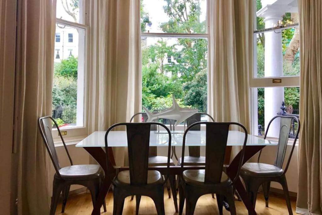 Stunning 2 Bed/2Bath Flat In Heart Of Kensington Apartment London Bagian luar foto