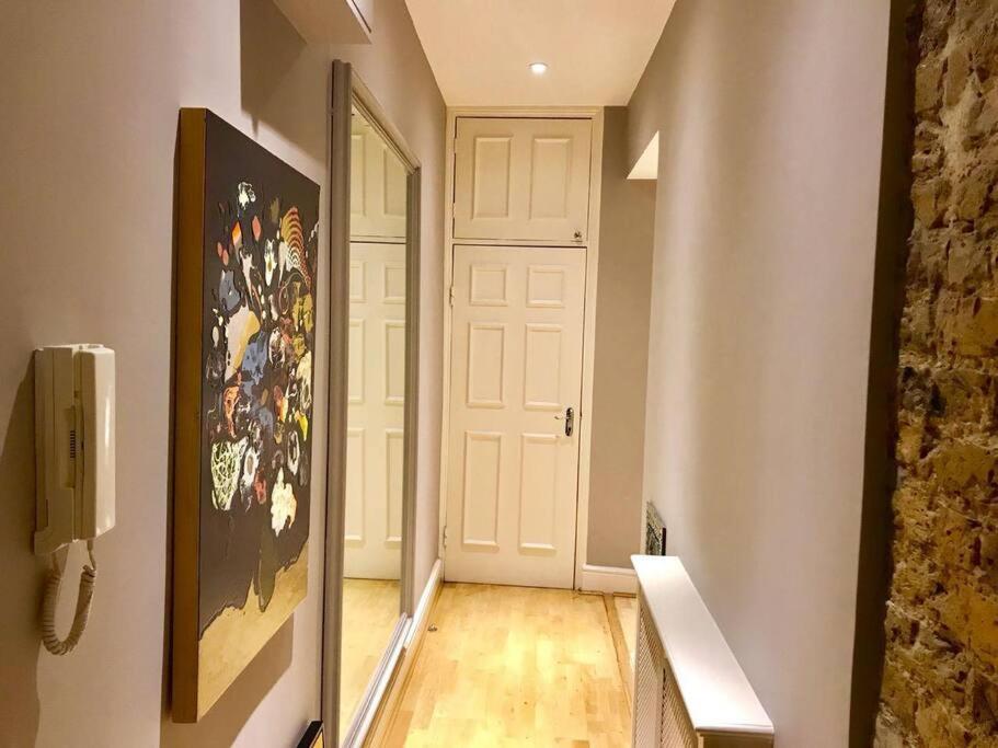 Stunning 2 Bed/2Bath Flat In Heart Of Kensington Apartment London Bagian luar foto